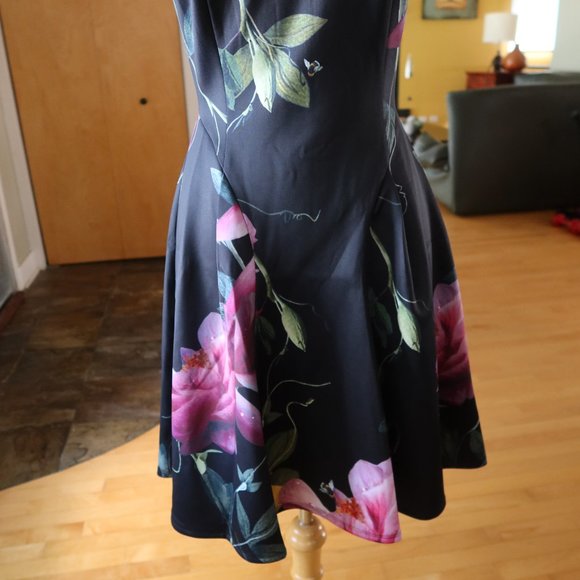 Worn once! $280 Ted Baker floral print fit n flare short sleeve dress size 1 - Picture 12 of 16